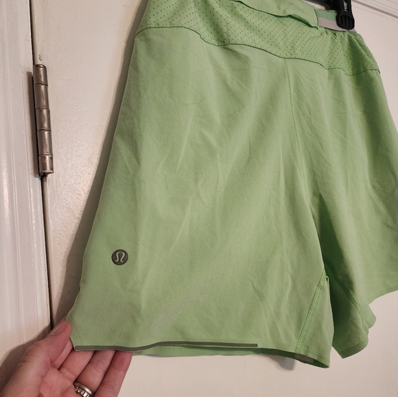 Lululemon Mens Surge Shorts Small - Picture 10 of 13